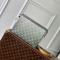 LV Clutch Bags